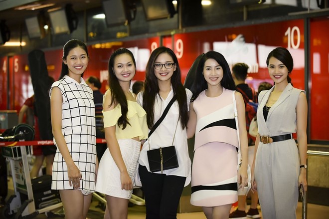 Ngày 10/8, 18 thí sinh Hoa hậu Việt Nam khu vực miền Bắc đã đáp chuyến bay đến TP. Hồ Chí Minh để tham dự vòng chung kết toàn quốc.